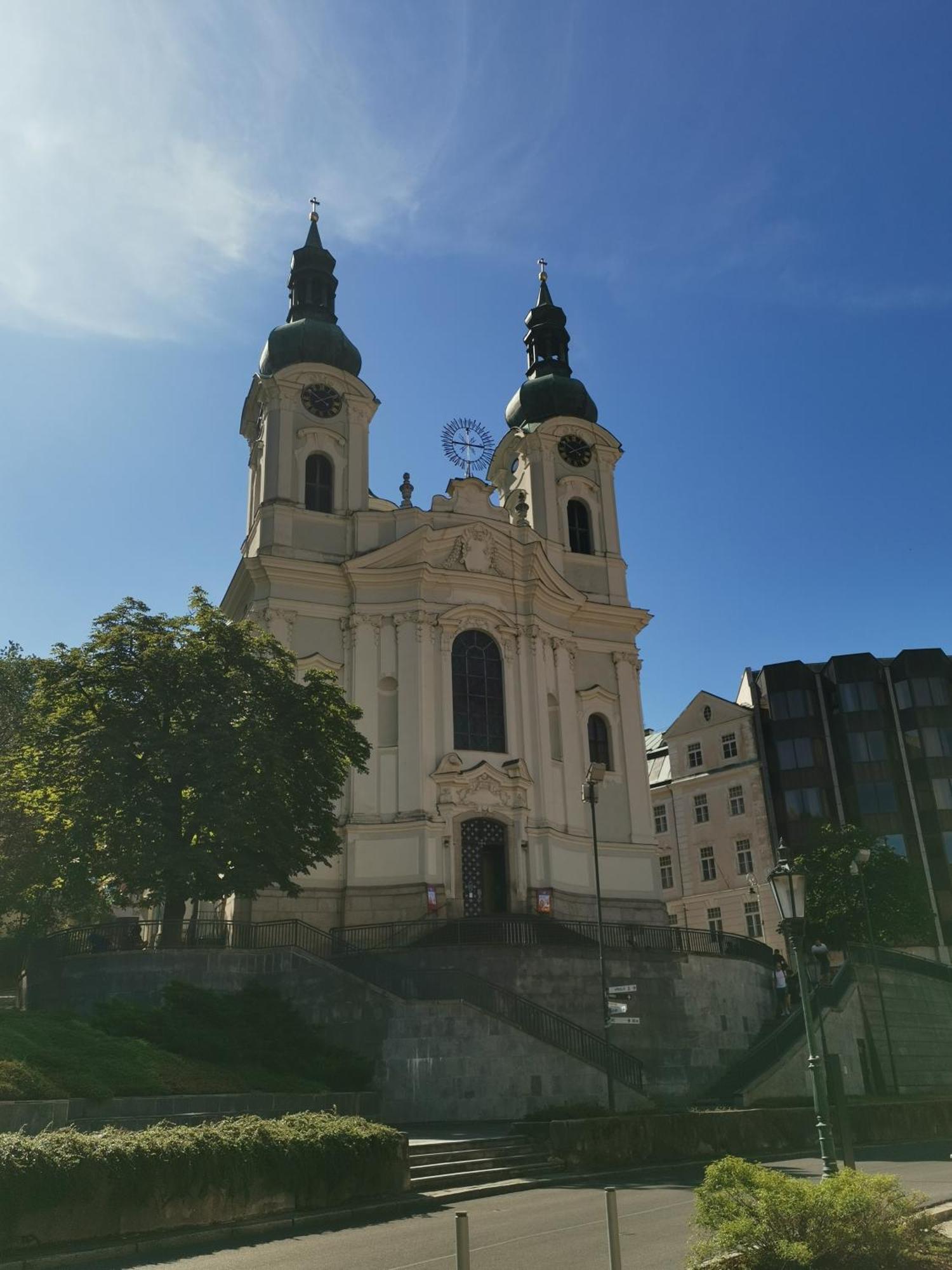 Ubytovani Ester - Utulny Byt V Lazenskem Centru Karlovych Varu Se Zahradkou Karlovy Vary Exterior foto